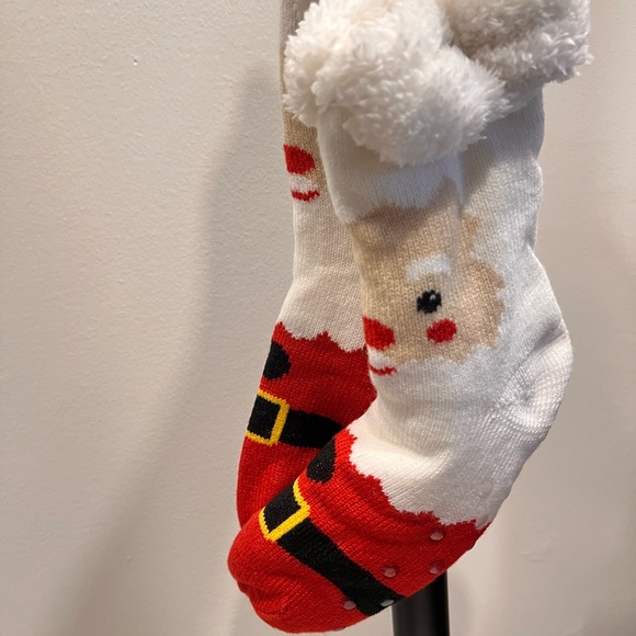 Fuzzy Slipper Socks - Holiday Reindeer- Size 4-10 - Picture 6 of 7